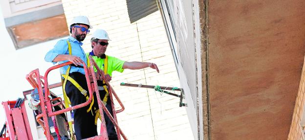 Los Rosales afronta la recta final de las obras de rehabilitación