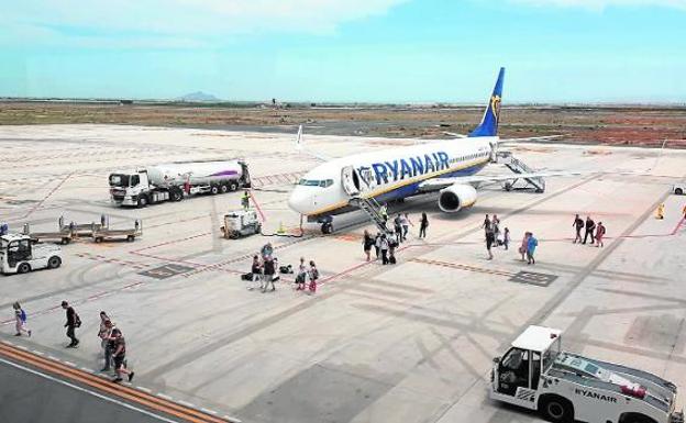 Corvera estrena la ruta con Varsovia y amplía Londres