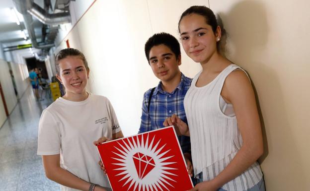 Alumnos de ESO idean una 'app' para describir escenas a invidentes