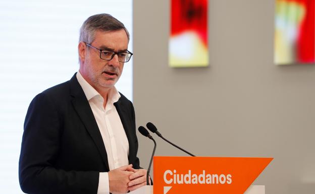 Ciudadanos niega que esté negociando con Vox en Madrid