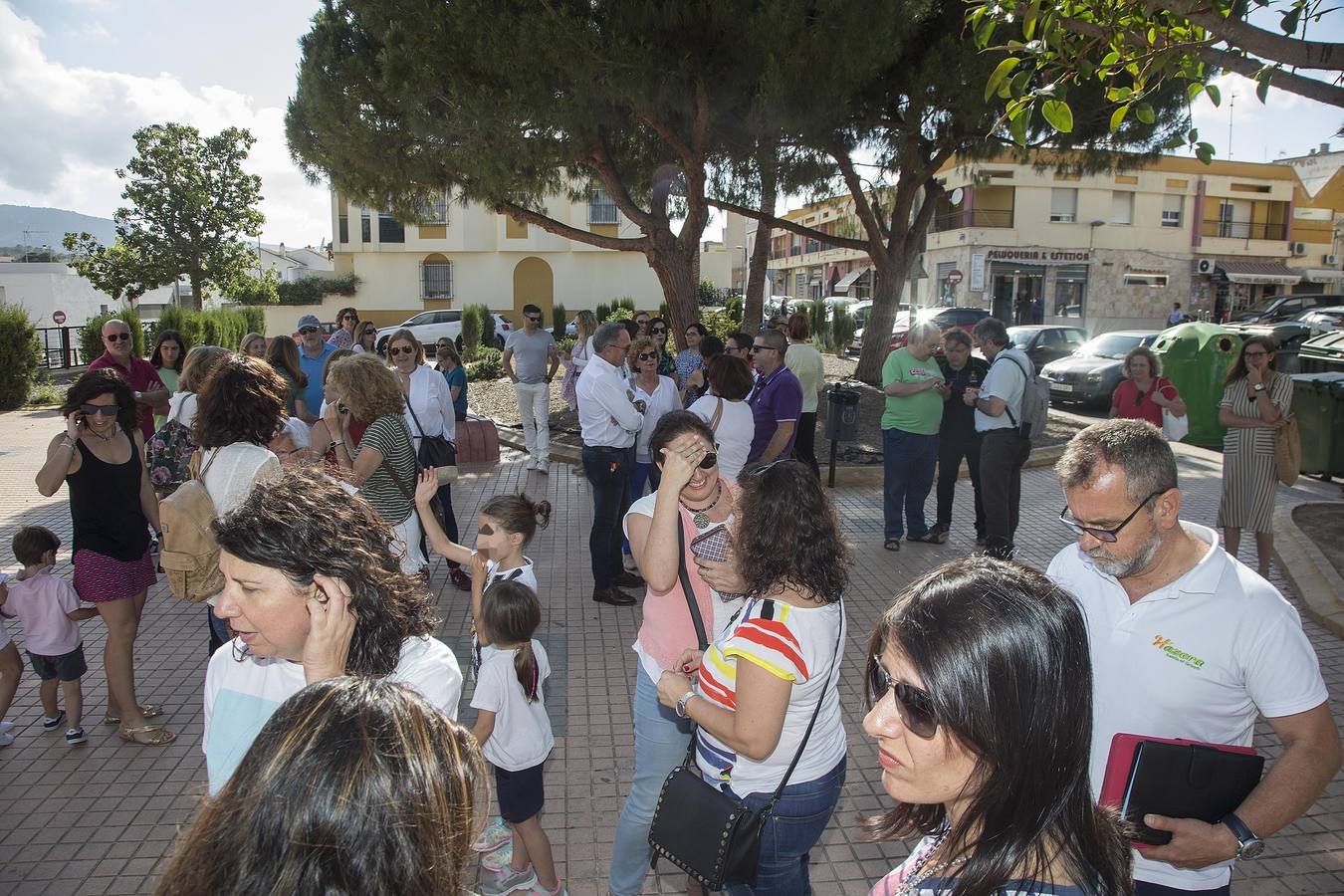 La presión de los padres obliga a Educación a reabrir la segunda aula del Fernando Garrido