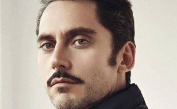 Paco León, galardonado con el 'Pencho Cros' de Audiovisuales por la serie 'Arde Madrid'