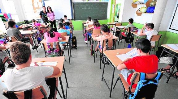 Otros 26 colegios bilingües avanzan del nivel de inmersión básico al intermedio