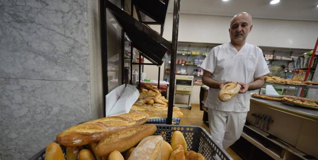 Los panaderos de la Región celebran la norma que ordena el sector