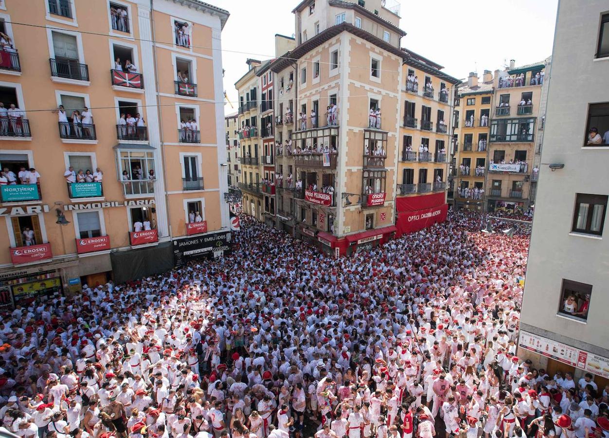 El chupinazo de los Sanfermines 2019, en imágenes