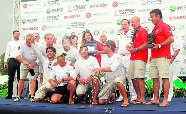 'El Carmen' arrasa en el trofeo SM La Reina