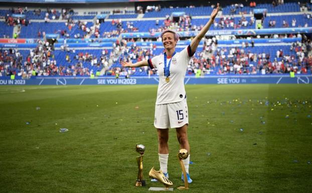 Megan Rapinoe, estrella en el campo y símbolo fuera