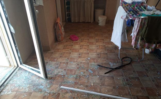 Una ola de robos en Puerto de Mazarrón genera una gran alarma entre los vecinos