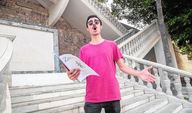 Adrián Quiñones: «Creo que tengo carisma»