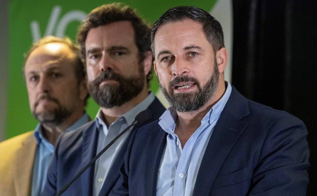 El presidente da las gracias en público a Abascal y Cs evita alardear del acuerdo