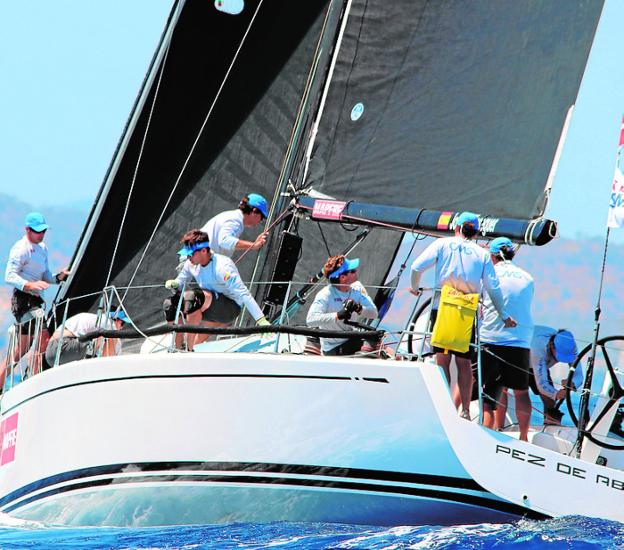 El 'Pez de Abril' golpea primero