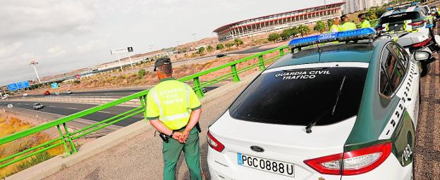 Tráfico estrena sus tres primeros drones para multar en esta 'Operación Salida'