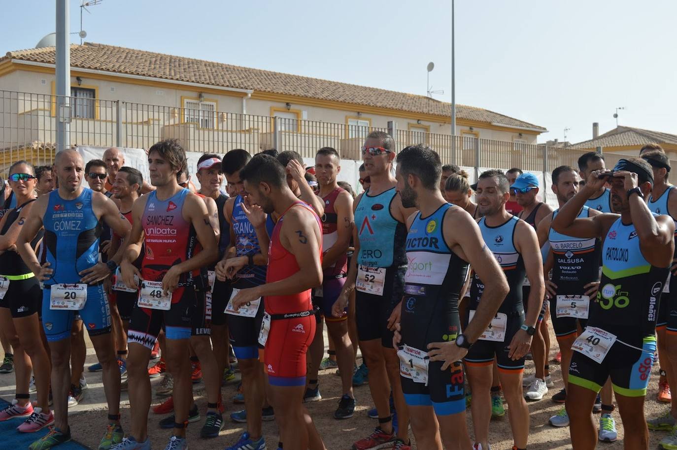 Fulgencio Angosto e Isa Fernández vencen en el cross de Playa Paraíso