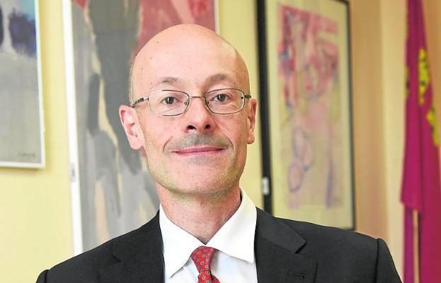 Gonzalo García Julián: «Una labor del 'lobby' puede ayudar a los vinos ante los aranceles de EE UU»