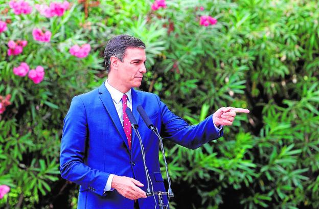 Sánchez usa la financiación para presionar al PP con la abstención