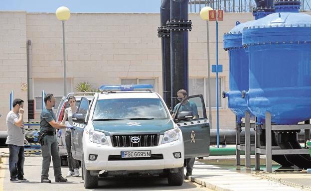 Rechazan encausar al director de los Servicios Jurídicos de la Comunidad por el 'caso Desaladora'