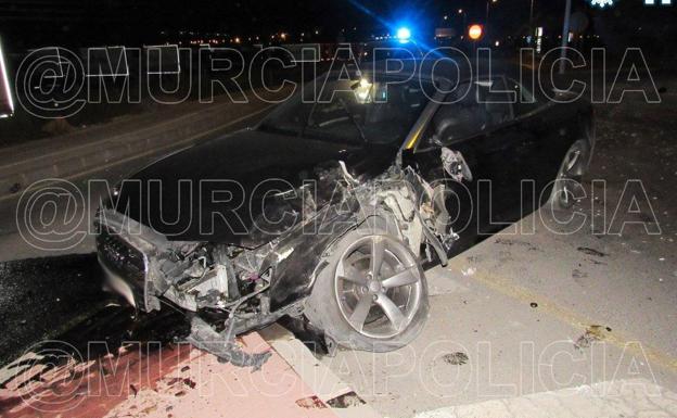 Estrella su coche en Sangonera y da positivo en alcohol y cocaína