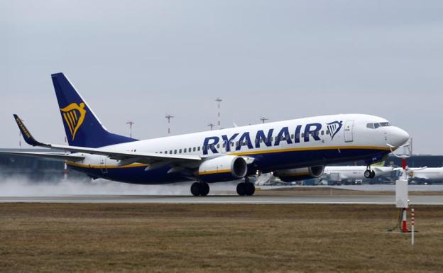 Corvera se verá afectado por los diez días de huelga de los tripulantes de Ryanair