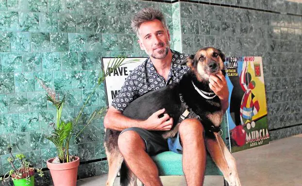 Julián Garnés: 'Mika', una perra de diseño