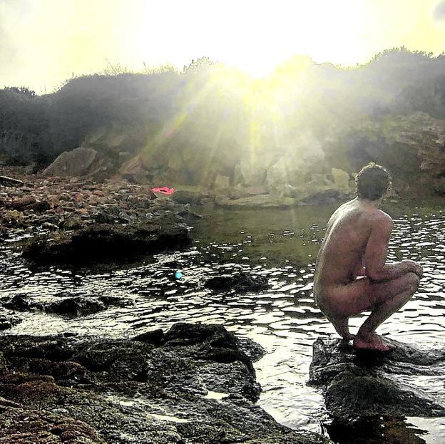 Tres desnudos y una 'radiografía'