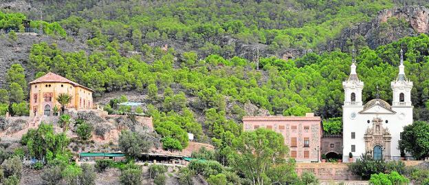 La Iglesia ha puesto a su nombre 400 propiedades en la Región de Murcia en 20 años