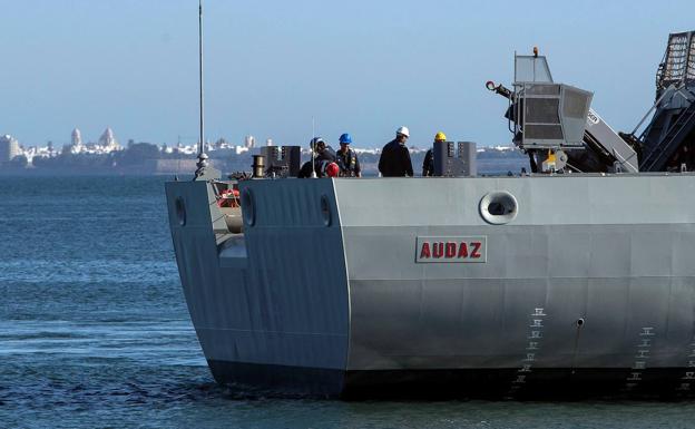 El 'Audaz' sigue navegando hacia Lampedusa por si se activa el reparto de migrantes