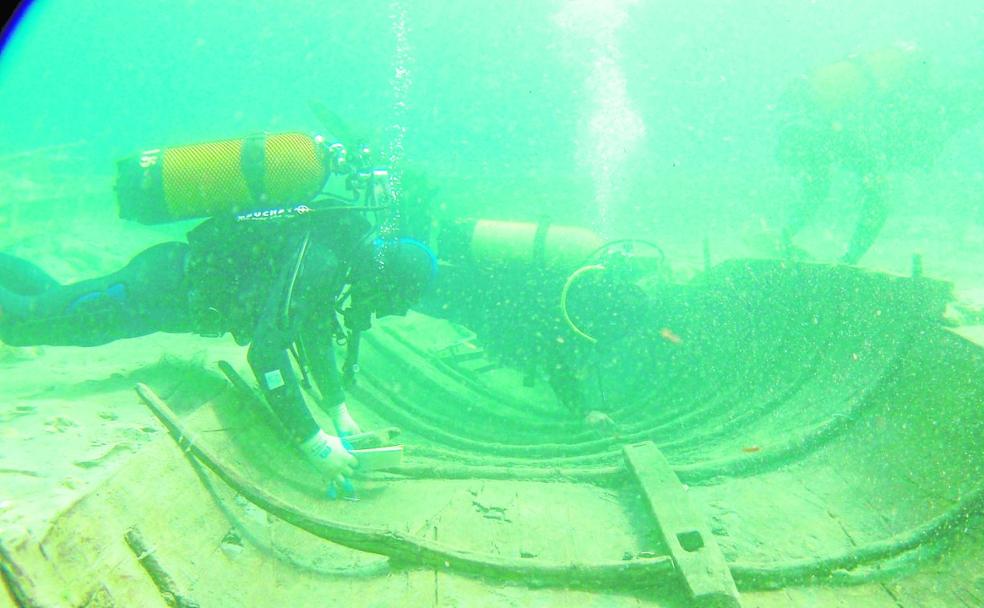 El saber fenicio en ocho metros de eslora