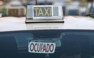 Detenido un taxista en Barcelona por una presunta agresión sexual a una pasajera