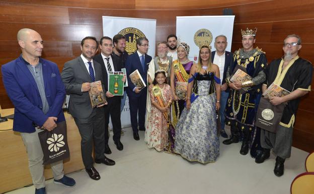 Los Moros y Cristianos de Murcia no renuncian a ampliar el horario recortado del campamento