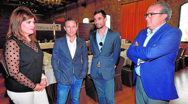 La Tertulia La Luz congrega a diestros murcianos de éxito