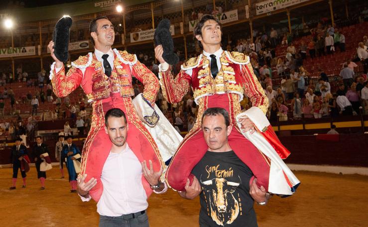 El Fandi y Castella abren la puerta grande