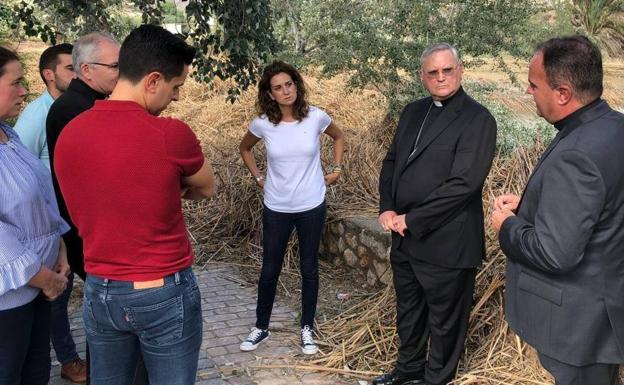 El obispo visita las zonas afectadas por las inundaciones