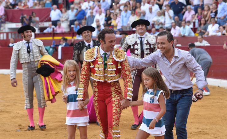 Las hijas de Rafaelillo dan la vuelta al ruedo