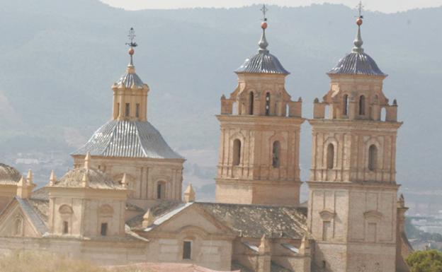 La entidad docente recurrirá el auto y culpa a la Comunidad de «provocar la situación actual»