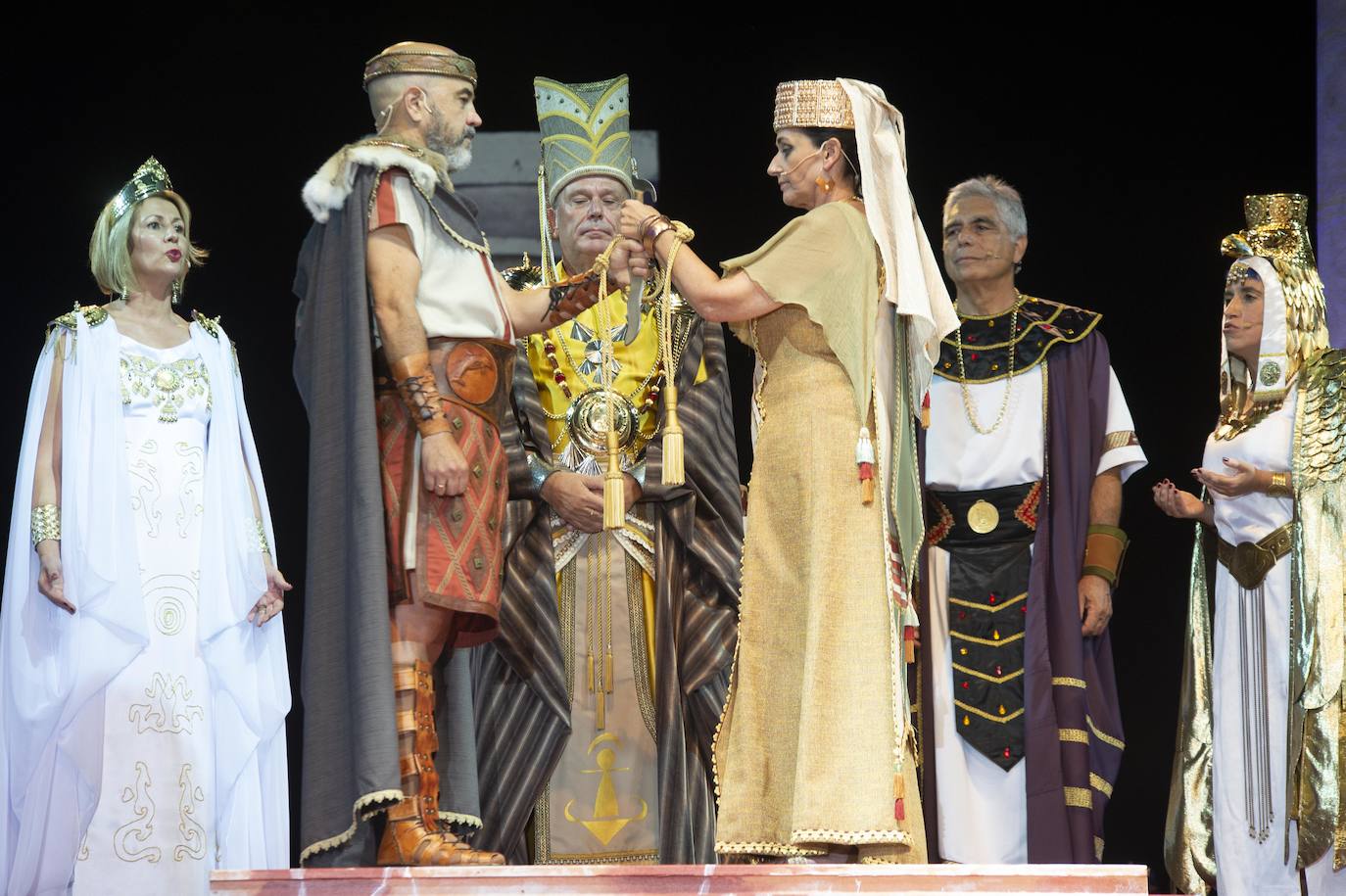 Mas de 700 personajes en las Bodas de Aníbal e Himilce