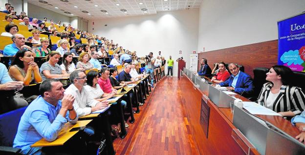 Las cooperativas de enseñanza exigen agilidad para cubrir bajas de docentes