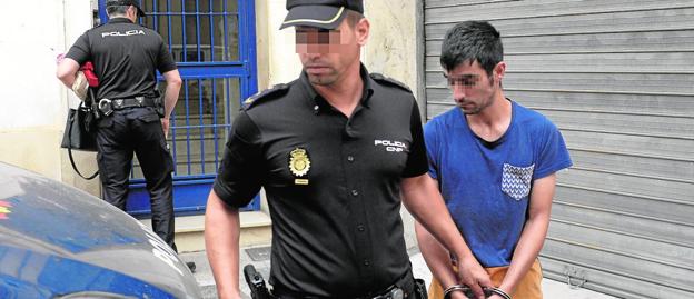 Prisión para el parricida de Los Garres por homicidio y tenencia ilegal de un rifle