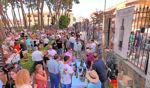 Las bodegas conquistan Hellín con sus vinos