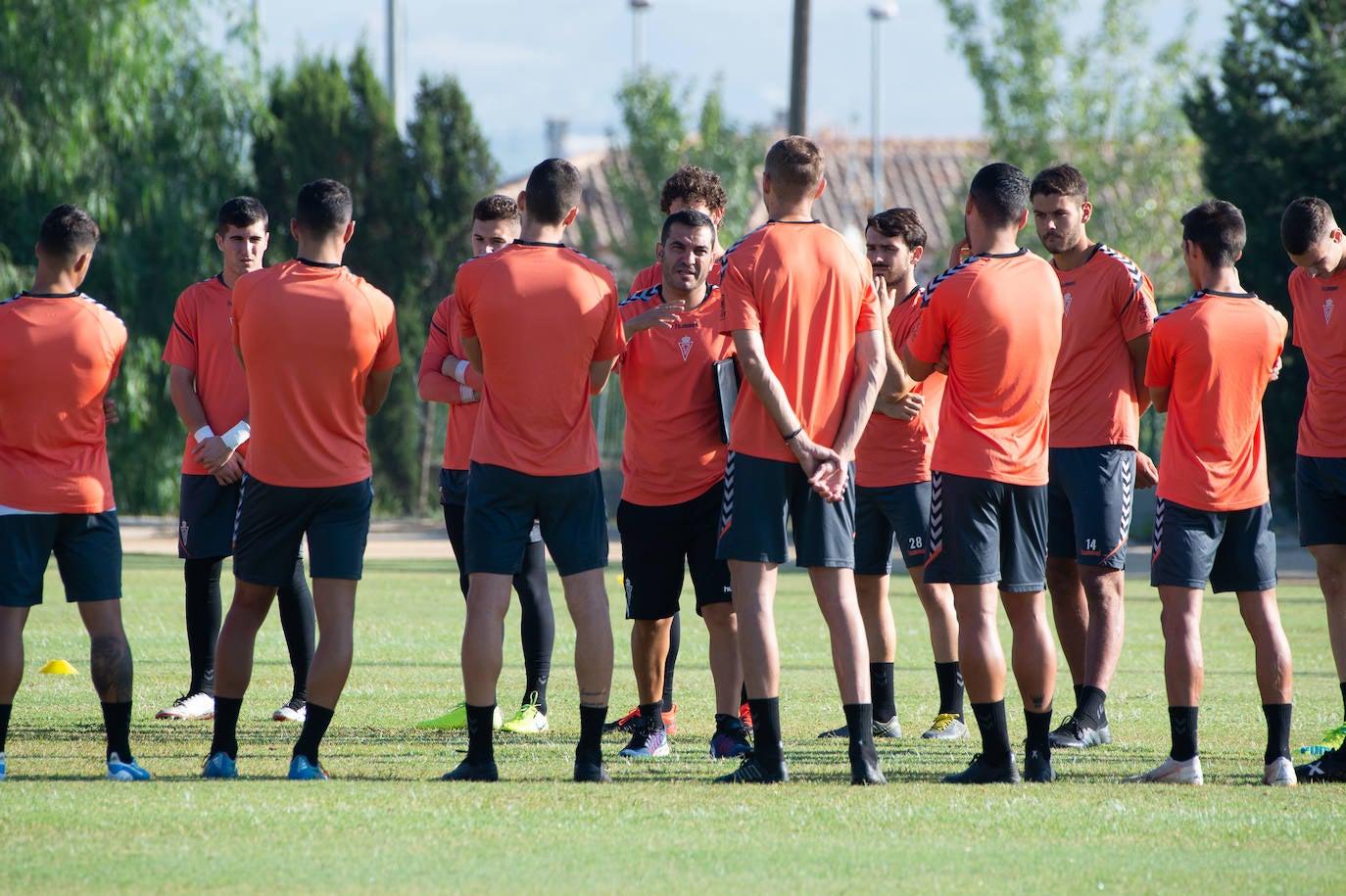 Adrián Hernández: un entrenador especial