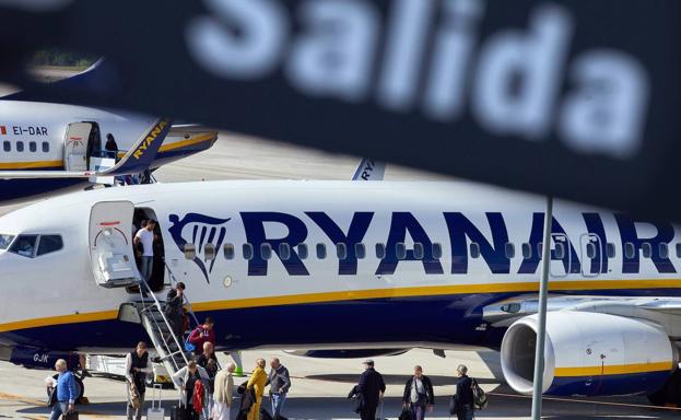 Ryanair estudia comprar algunos aviones de la quebrada Thomas Cook