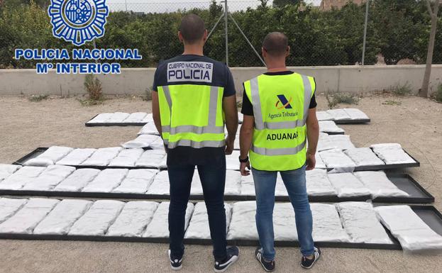 Detenidas cinco personas por tráfico de drogas e incautados 392 kilogramos de marihuana