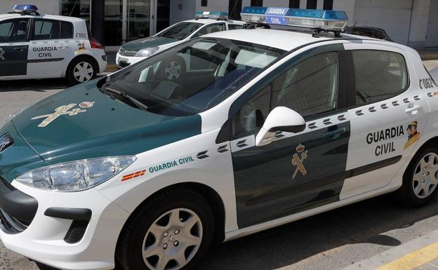 Un vehículo de la Guardia Civil, en una foto de archivo./EFE