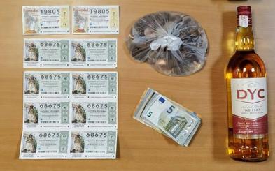 Detenido tras robar en un bar lotería, un televisor y dos botellas de whisky