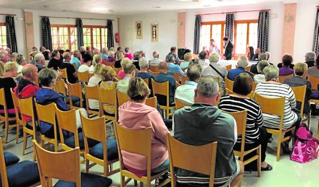 Encuentro con los vecinos de Camposol