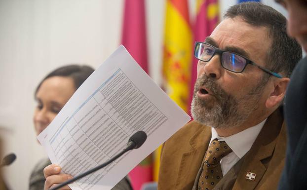 El Consejo Jurídico dice que López no incurrió en incompatibilidad con su actividad de comerciante