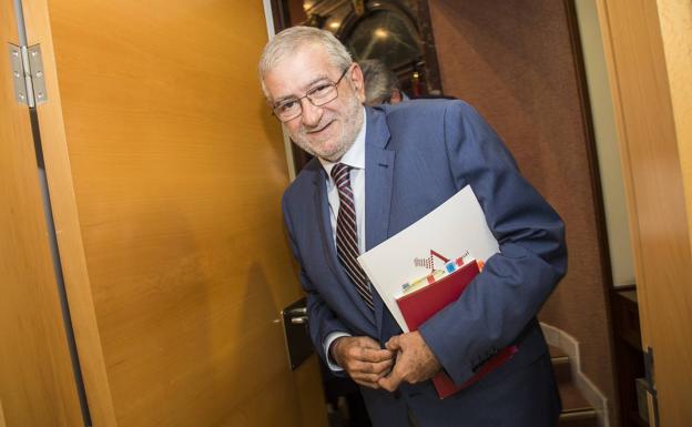 Castillo incrementa el personal a dedo en la Asamblea con seis contrataciones