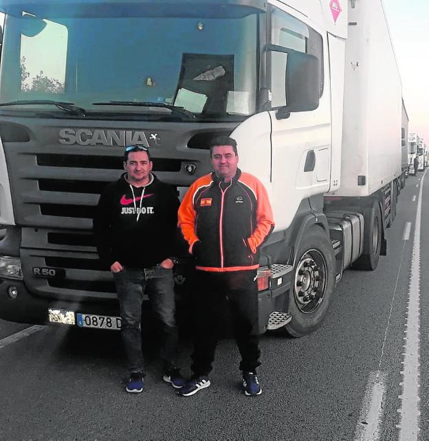 Tres mil camiones murcianos quedaron atrapados por el bloqueo independentista