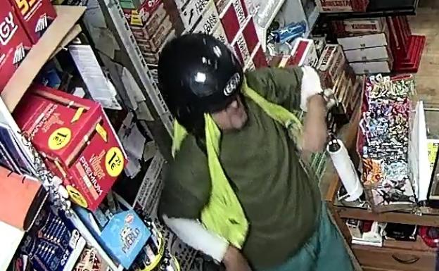 Detenido el atracador de Algezares tras dar su segundo golpe en el mismo estanco