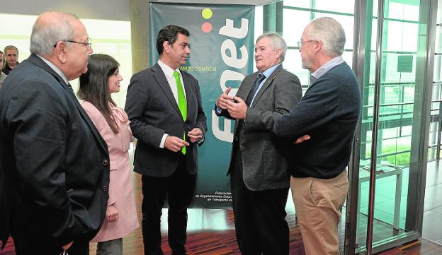 Proponen «corredores abiertos» en la frontera francesa para camiones