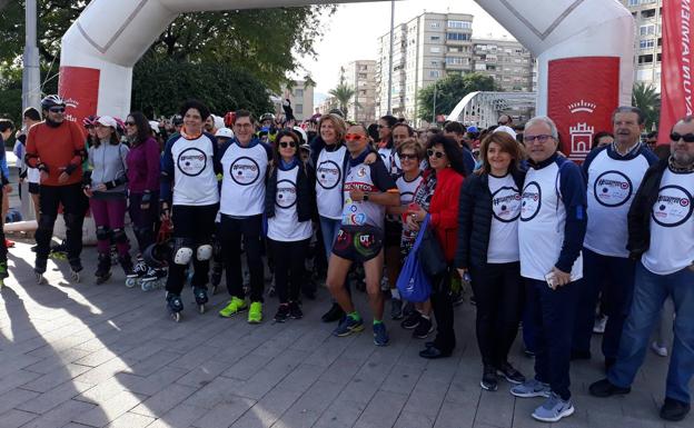 Centenares de personas participan en Murcia en la 'marcha por la diabetes'